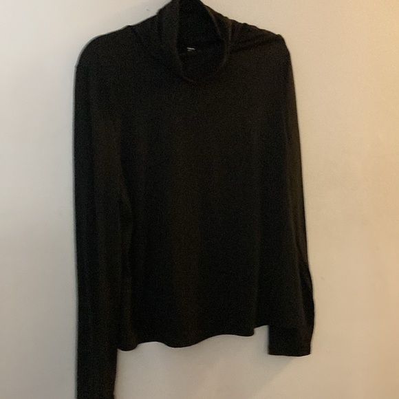 NWOT SEIN CURVE BLACK TURTLENECK - Picture 5 of 9